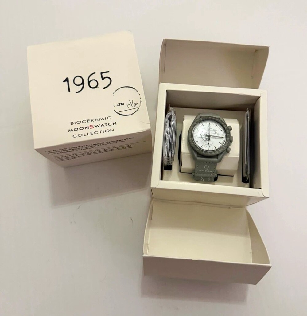OMEGA x Swatch MoonSwatch Mission to the Moon Gray Chronograph Quartz 42mm Box